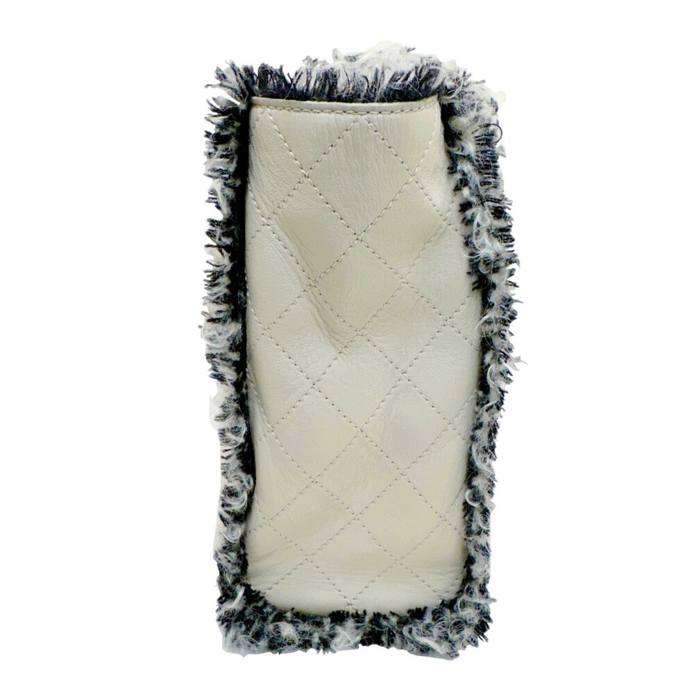 CHANEL Black Leather Logo Tote Bag - Picture 4 of 12